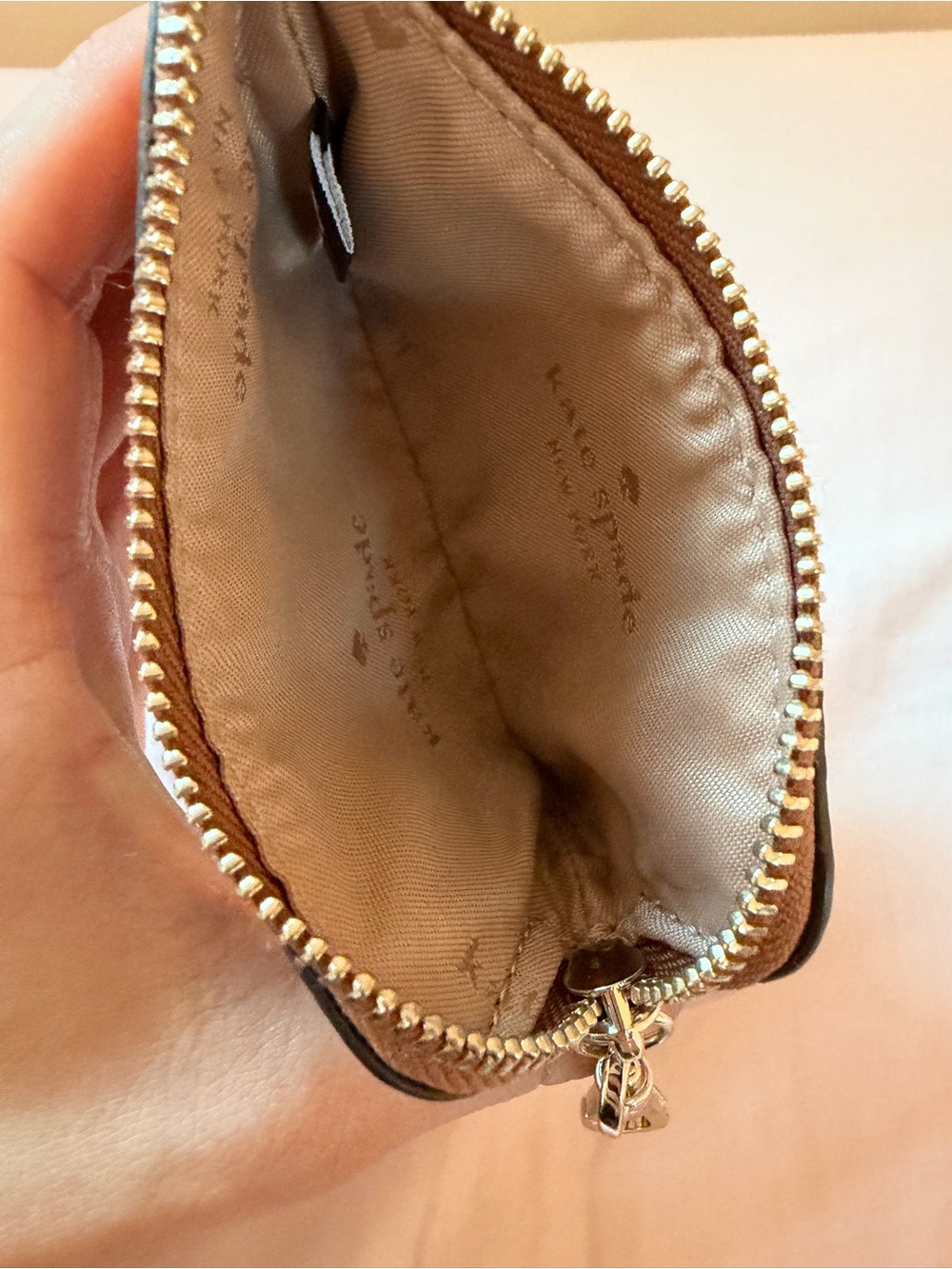 Kate Spade Brown Pebbled Leather Zip Coin Purse /Key Card Pouch w/ Gold Logo EUC - Picture 7 of 8